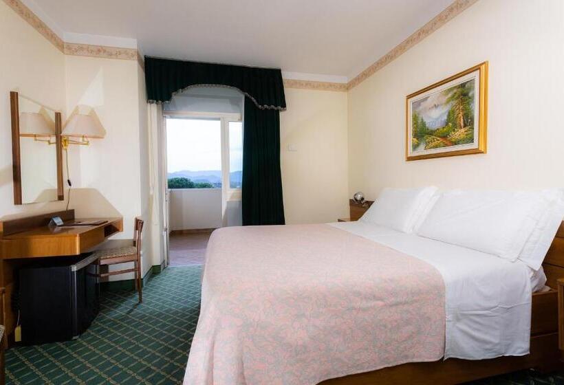 غرفة قياسية مزوَّدة بشُرفة, Terme Abano Verdi