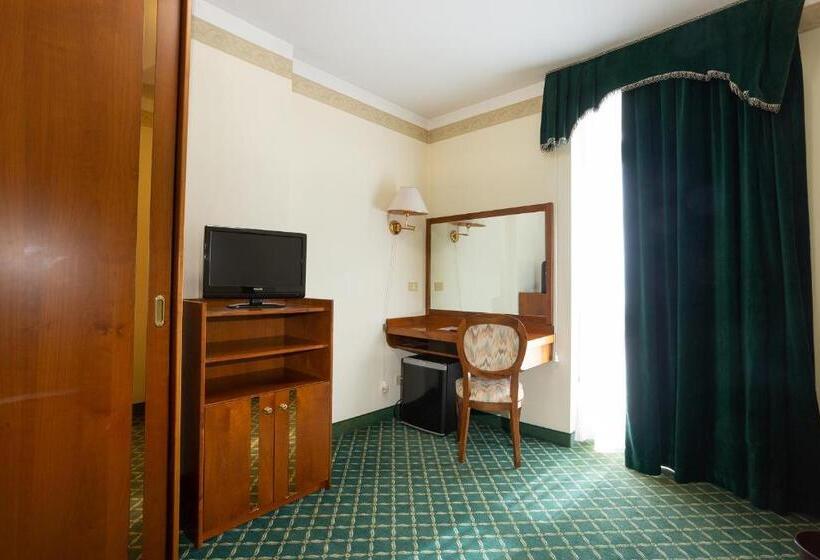 جناح جونيور مزوَّد بشرفة, Terme Abano Verdi