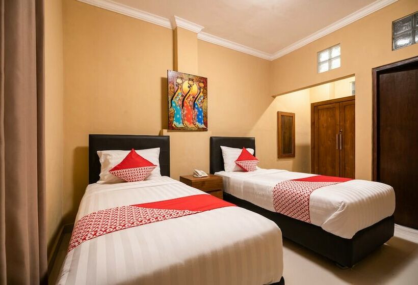 غرفة ديلوكس, Capital O 612 Dante Guesthouse