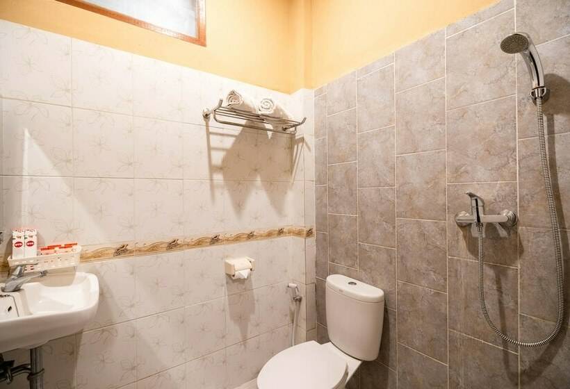 غرفة ديلوكس, Capital O 612 Dante Guesthouse