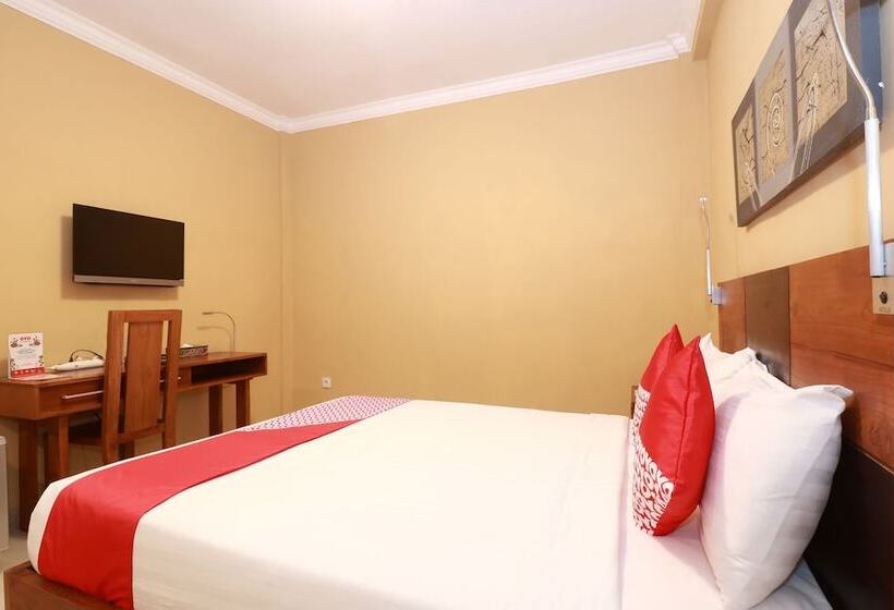 غرفة ديلوكس, Capital O 612 Dante Guesthouse