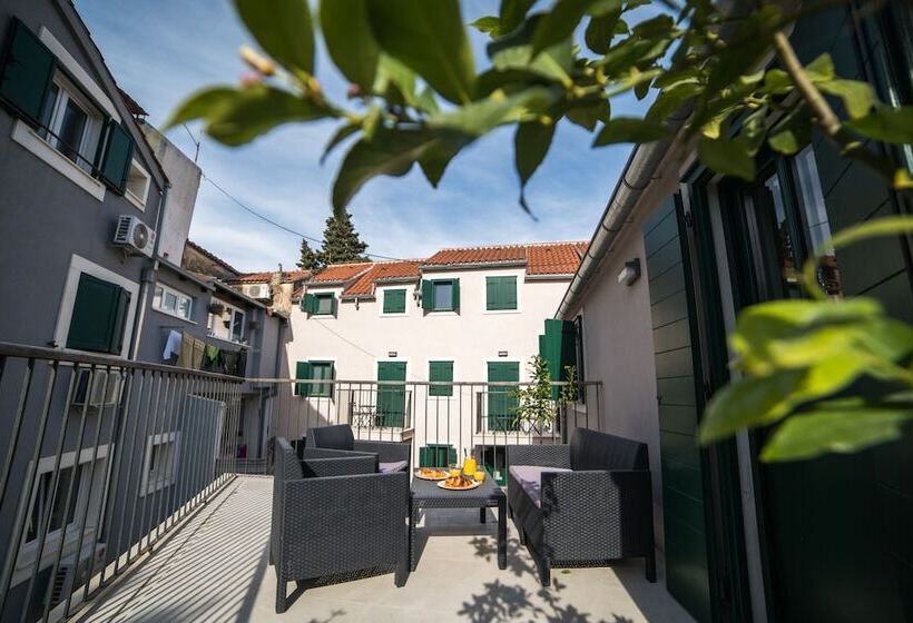 Habitació Dúplex, Apartments Korta