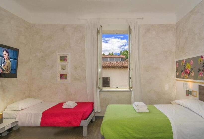 اتاق استاندارد سه نفره, B&b Relais Inn Lucca