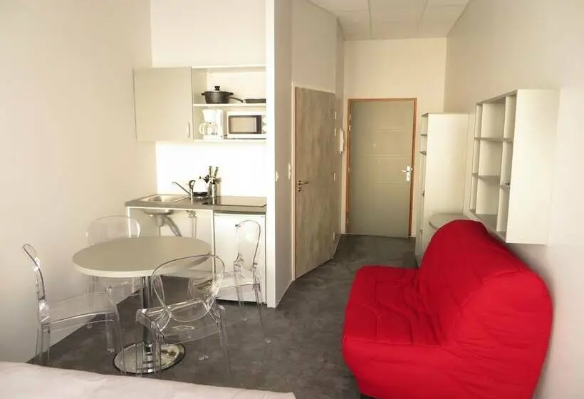Estudio Familiar, Smartappart Lorient