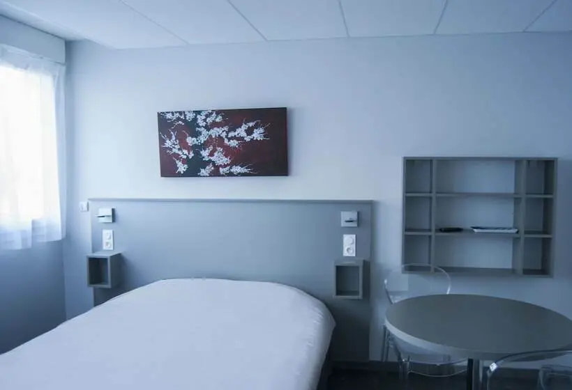 Estudio Familiar, Smartappart Lorient