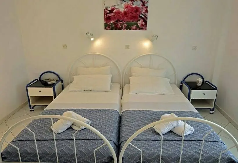 １ベッドルームアパートメント, Spanos Apartments