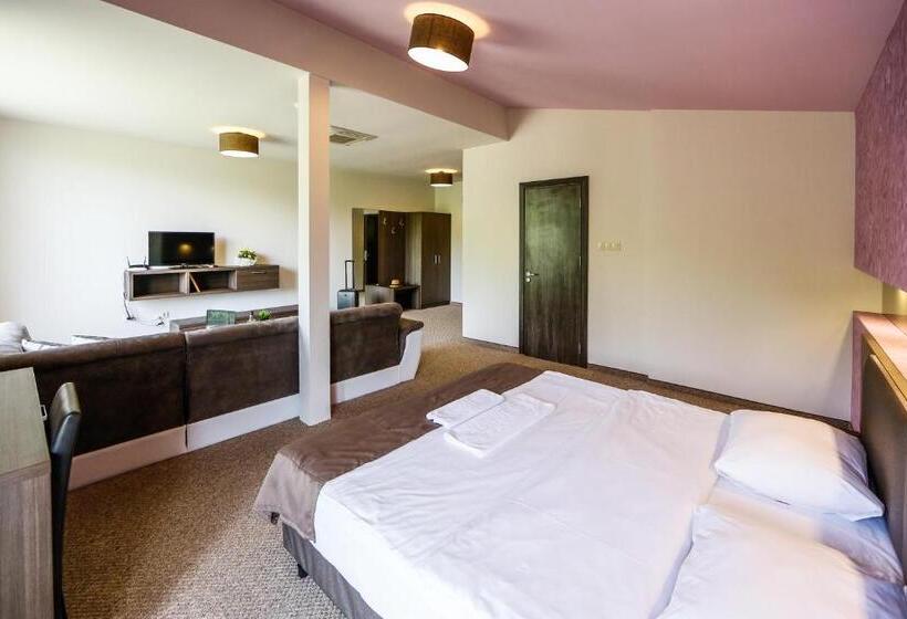 سوییت جونیور, Family Hotel Ognyanovo