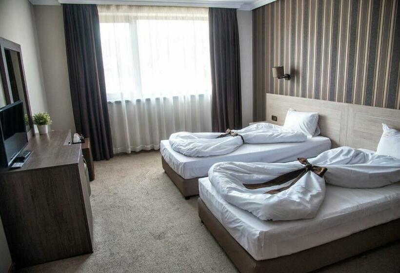 غرفة قياسية, Nove