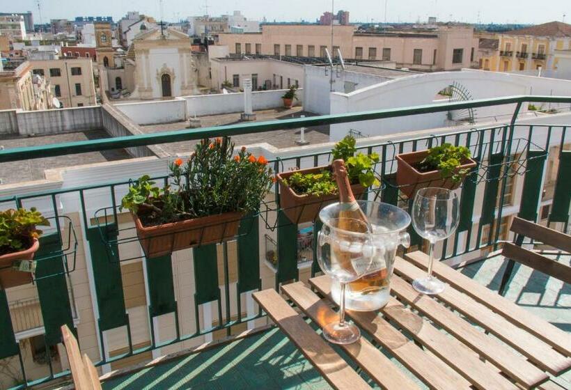 سوئیت با وان آب گرم, Penthouse Station Luxury Apts Le Dimore