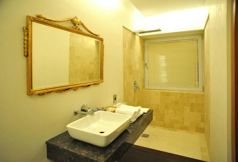 اتاق لوکس, Club Inner Hotel & Resort