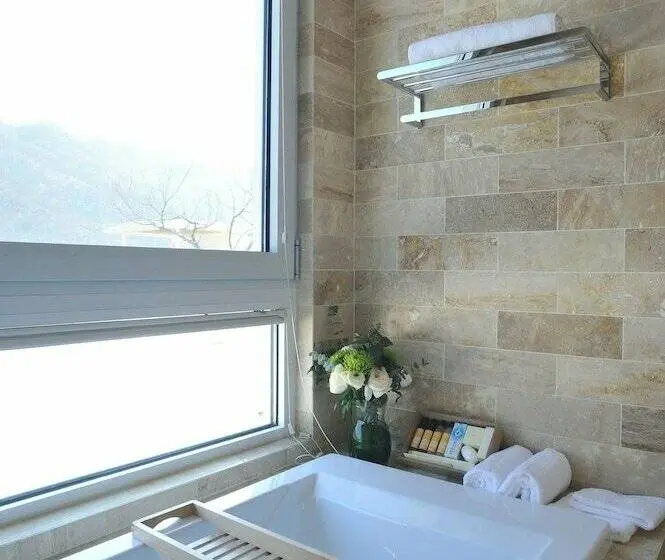テラス付きジュニアスイート, Club Inner Hotel & Resort