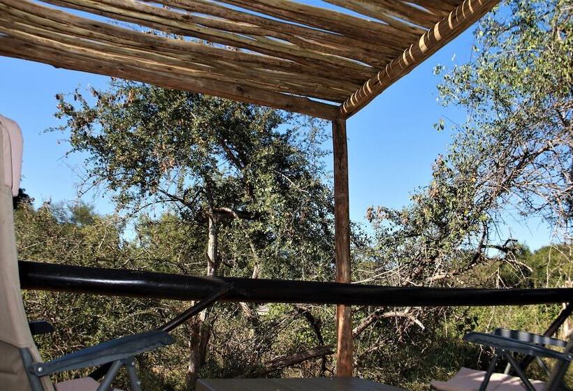 샬레, Baluleni Safari Lodge