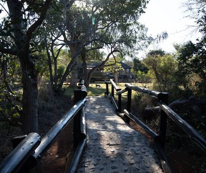 בקתת חדר, Baluleni Safari Lodge