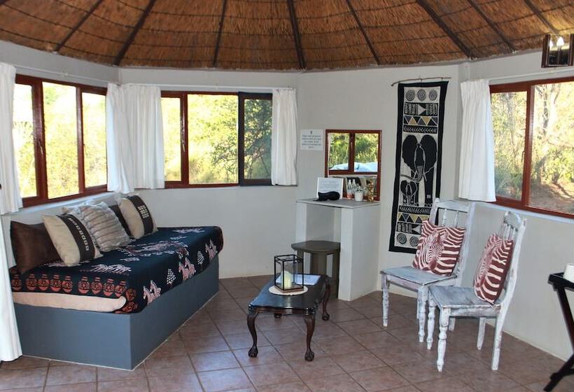 샬레, Baluleni Safari Lodge