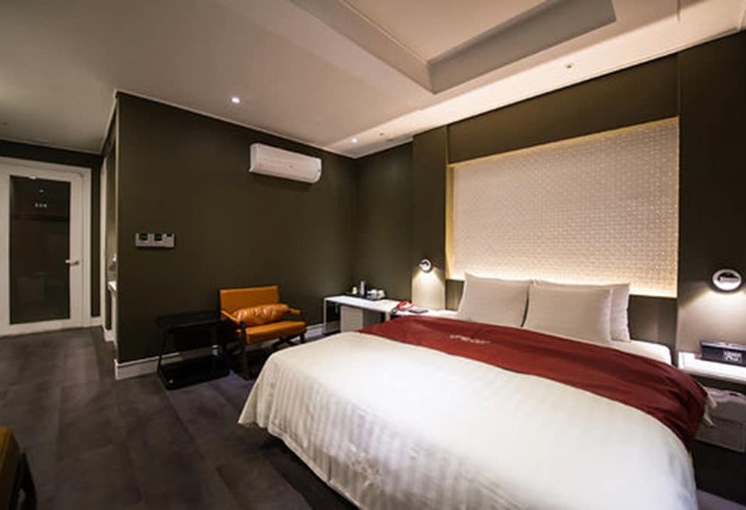 Cameră Deluxe, Floce