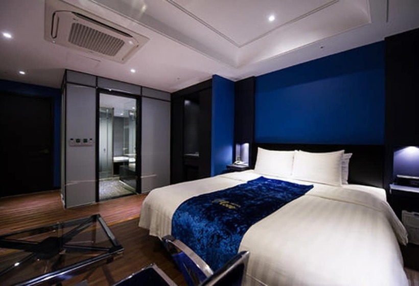 Cameră Deluxe, Floce