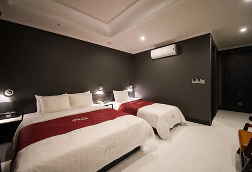 Cameră Deluxe, Floce