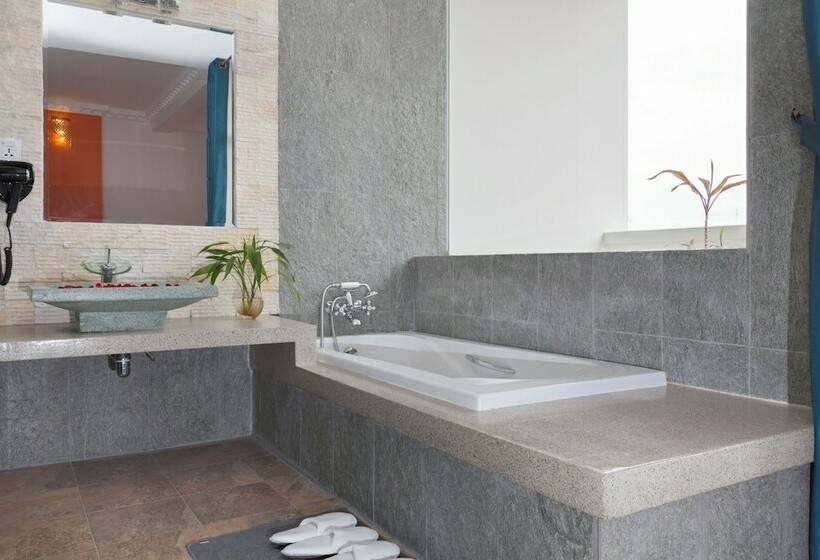 غرفة ديلوكس مزودة بشرفة, Paris Angkor Boutique