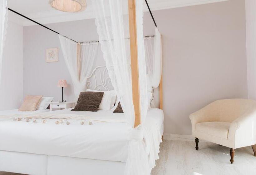 سوئیت با تخت بزرگ, Boutique Hotel   O House Ericeira Hills