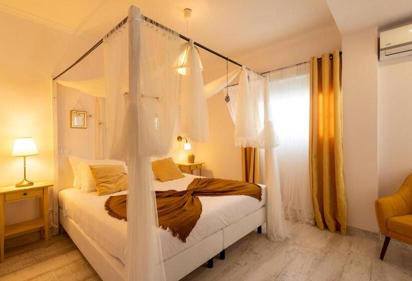 سوییت لوکس, Boutique Hotel   O House Ericeira Hills