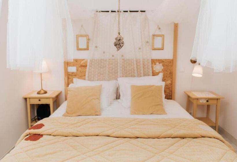 سوییت لوکس, Boutique Hotel   O House Ericeira Hills