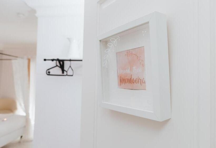 سوئیت با تخت بزرگ, Boutique Hotel   O House Ericeira Hills