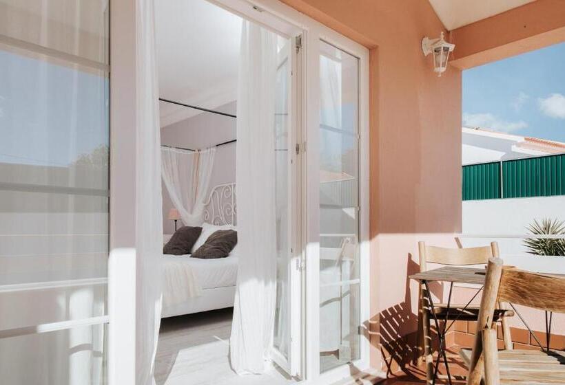سوئیت با تخت بزرگ, Boutique Hotel   O House Ericeira Hills