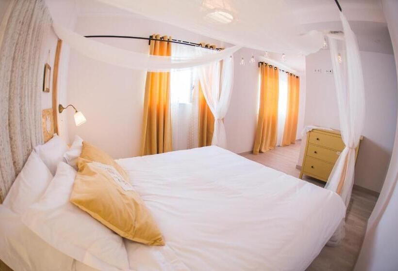 سوییت لوکس, Boutique Hotel   O House Ericeira Hills