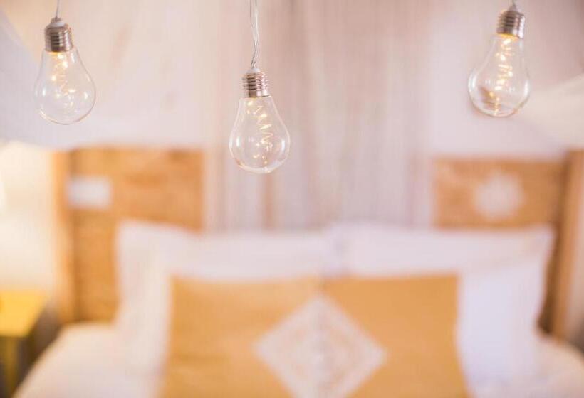 سوییت لوکس, Boutique Hotel   O House Ericeira Hills
