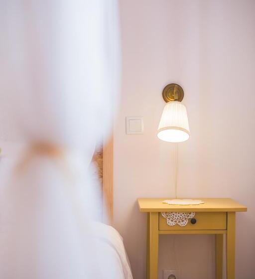 سوییت لوکس, Boutique Hotel   O House Ericeira Hills