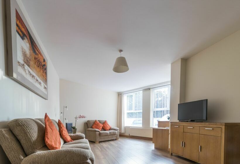 1 Bedroom Apartment, Broc House Suites