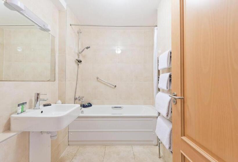 דירת חדר, Broc House Suites