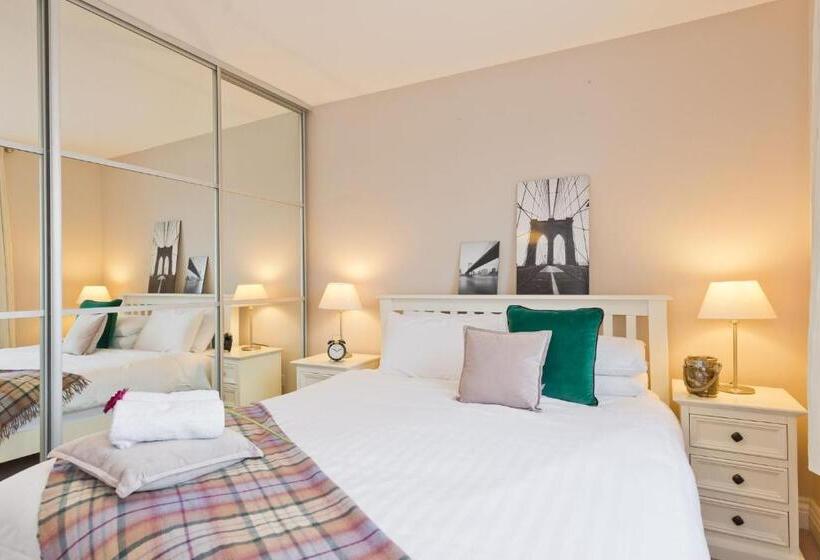 דירת פנטהאוז 1 חדרי שינה, Broc House Suites