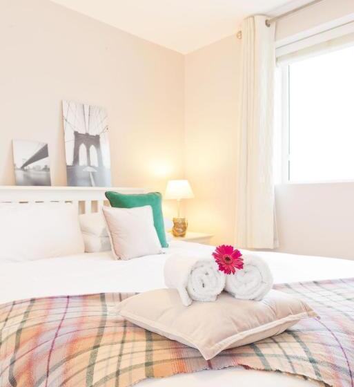 1 Bedroom Apartment, Broc House Suites