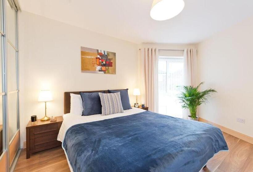 דירת חדר, Broc House Suites