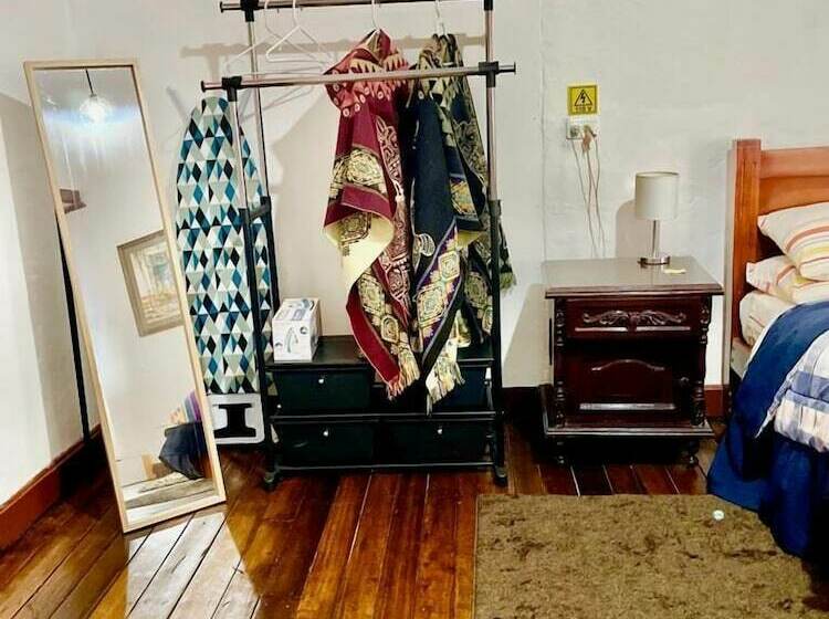 디럭스 스위트, Blue Door Housing Historic Quito