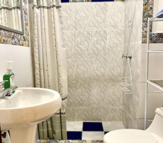 디럭스 스위트, Blue Door Housing Historic Quito