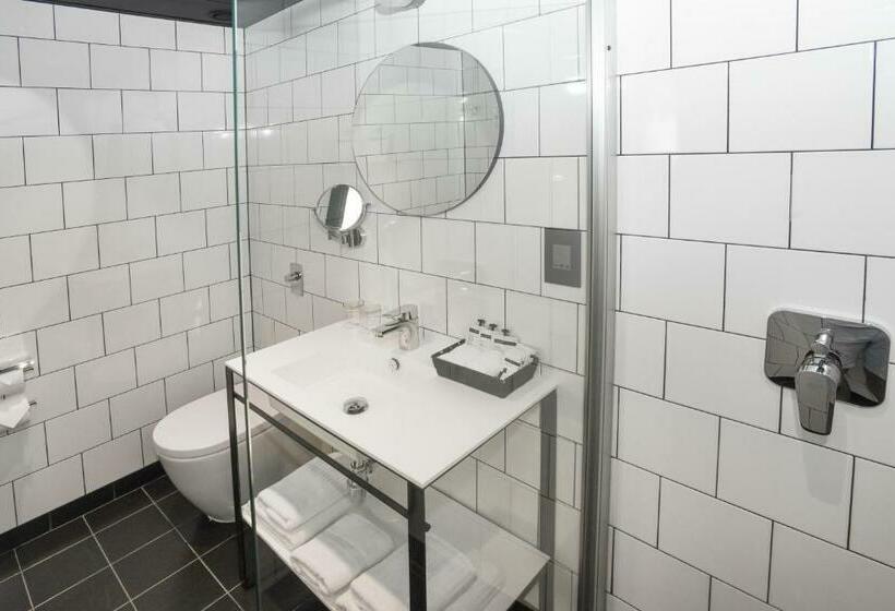 اتاق استاندارد, La Falconeria