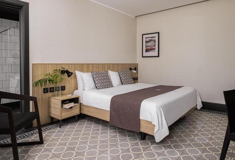 اتاق استاندارد, La Falconeria