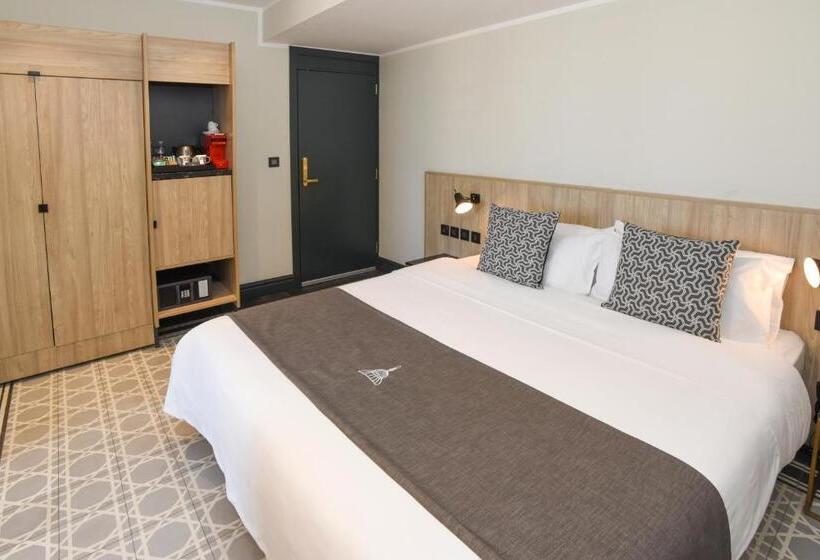 سوییت جونیور با بالکن, La Falconeria