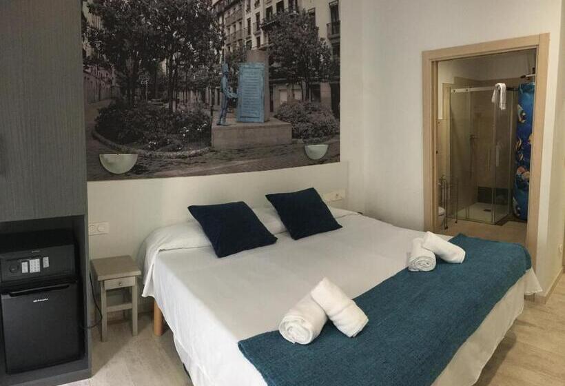 디럭스 룸, Pensión Koxka