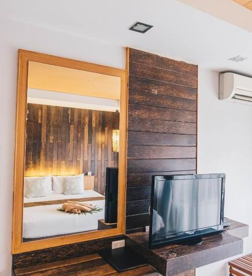 プールビュースタンダードルーム, The Hideaway Resort