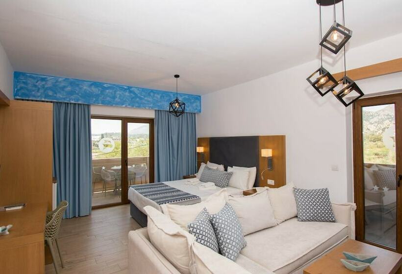 Полулюкс, Yianna Caravel Suites By Checkin Adults Only