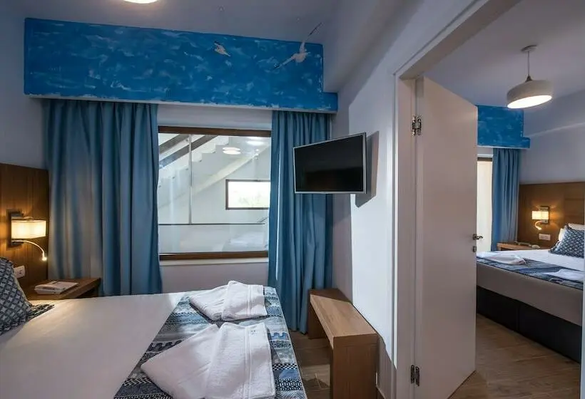 سوییت جونیور, Yianna Caravel Suites By Checkin Adults Only