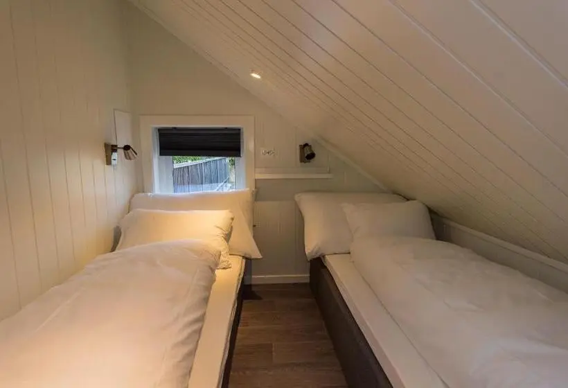 Perhehuone, Krøgeneslåven Microtel