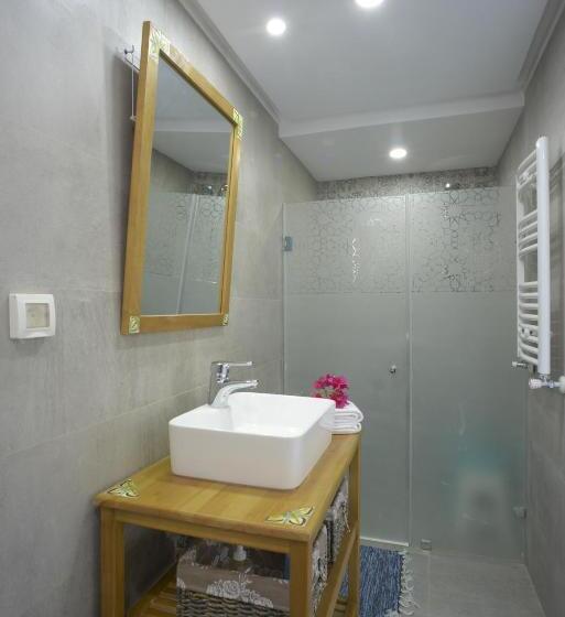 اتاق استاندارد با چشمانداز استخر, Dar El Yasmine Tunis