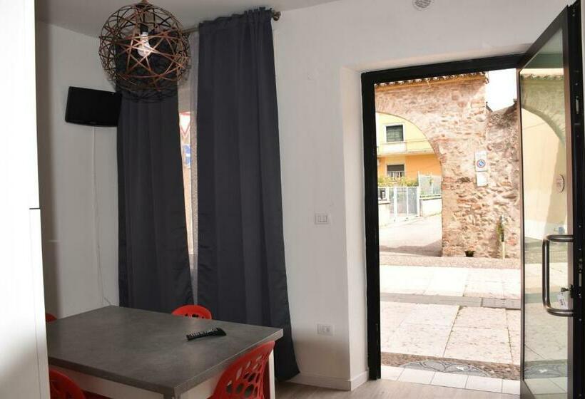 带1个卧室的带阳台的公寓, Bb Ombretta