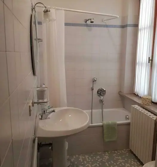 Talo 2 Makuuhuonetta, Casa Antica Mosaici
