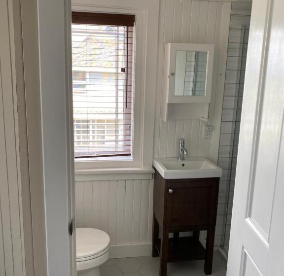 غرفة قياسية مطلّة علي البحر, La Maison Entre Mer Montagnes