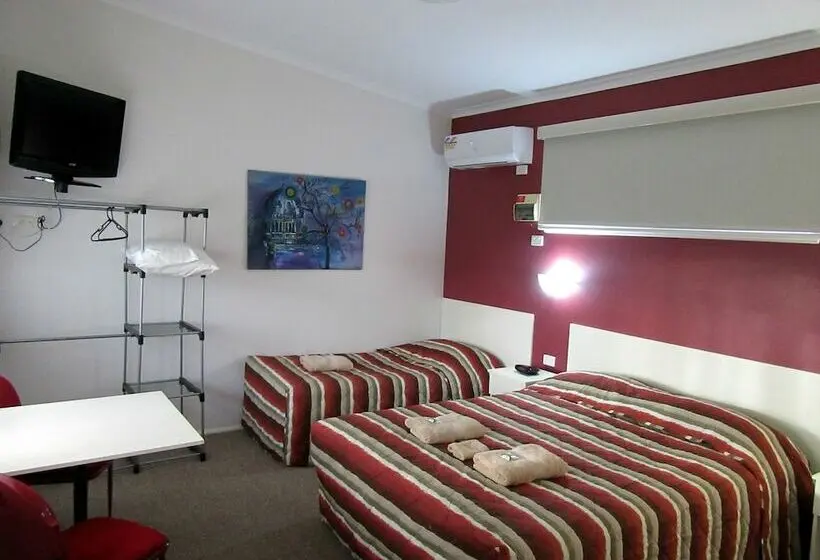 ファミリールーム, The Highlander Motel   24hr Check In